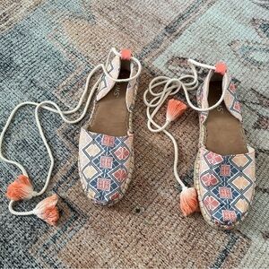 Toms Pink Aztec Lace Up Espadrille Shoes sz 7